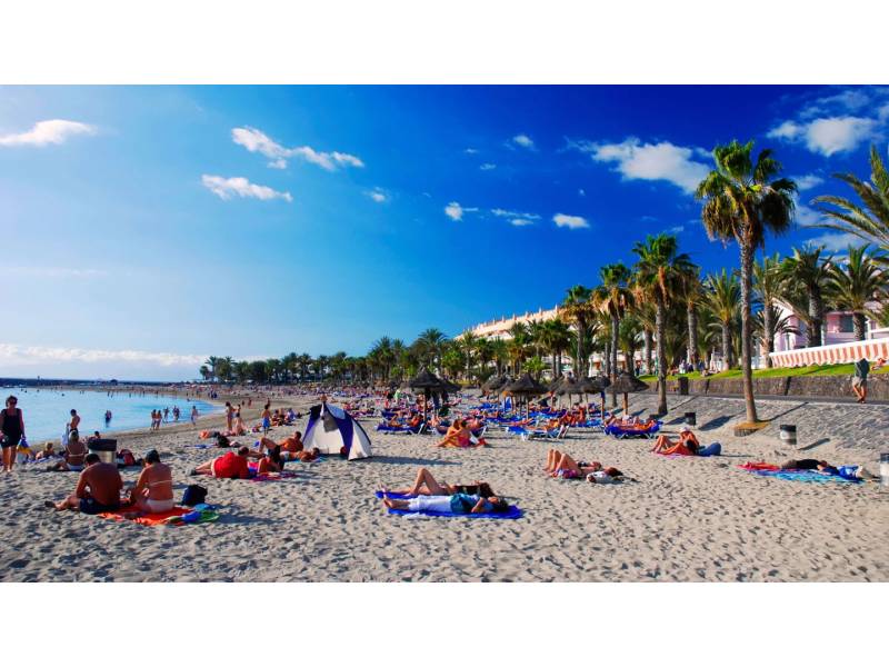UPDATE: The Canary Islands says NO to the use of masks whilst sunbathing UPDATE: The Canary Islands says NO to the use of masks whilst sunbathing